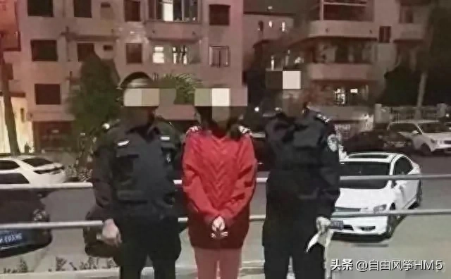1. 广西奇闻！女子在草丛内实施不法交易 网友纷纷表示“我也要去”
